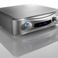 Esoteric-C1X-Solo-Cu-Display_Inclinat-Dreapta
