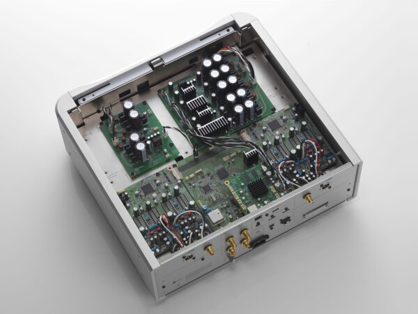 Esoteric-N01XD-streamer-dac-int2